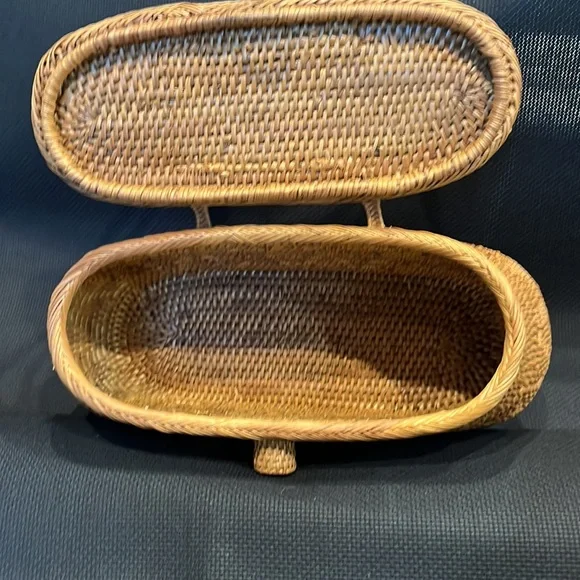 Vintage wicker purse - Picture 2 of 3